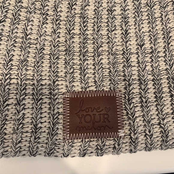 Love Your Melon Black Speckled Beanie - Picture 5 of 6